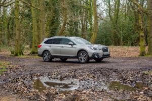 Subaru Outback 2018 года  (UK)